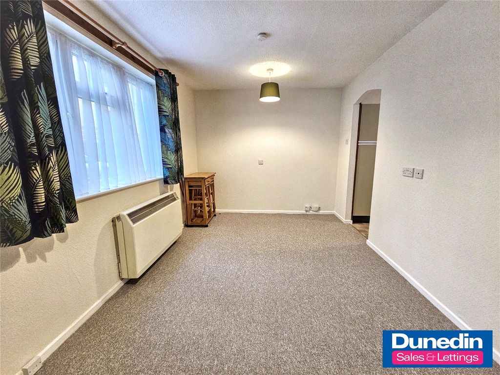 Property photo 3 of 13 Picture No. 10