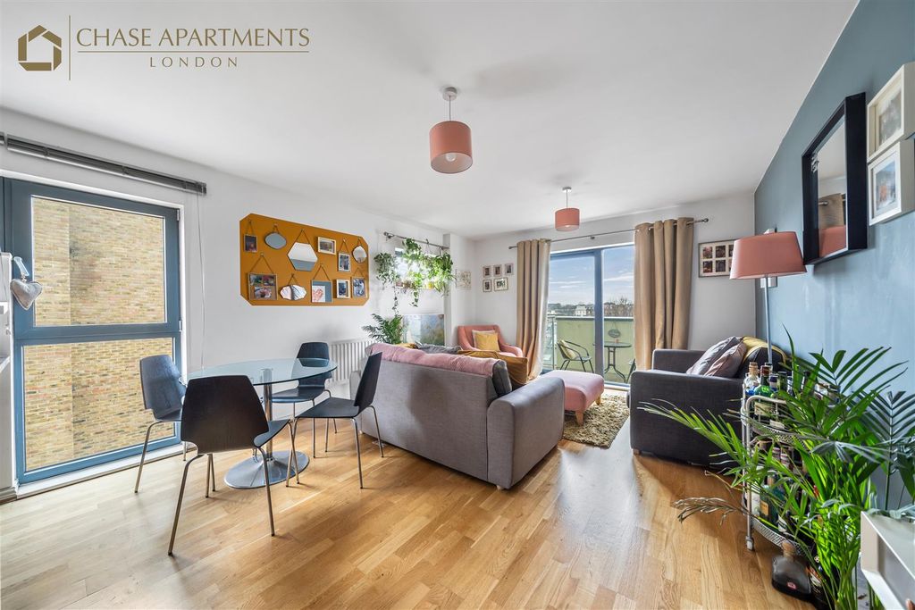 Property photo 2 of 12