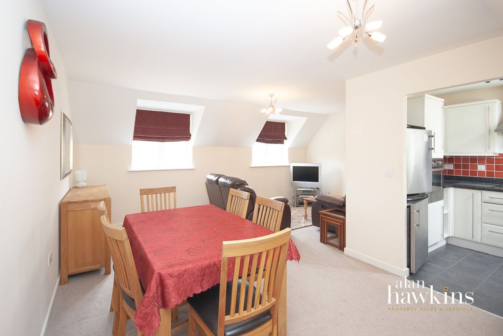 Property photo 3 of 8 Img_7506