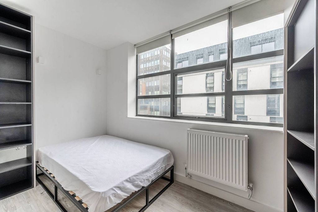 Property photo 1 of 4