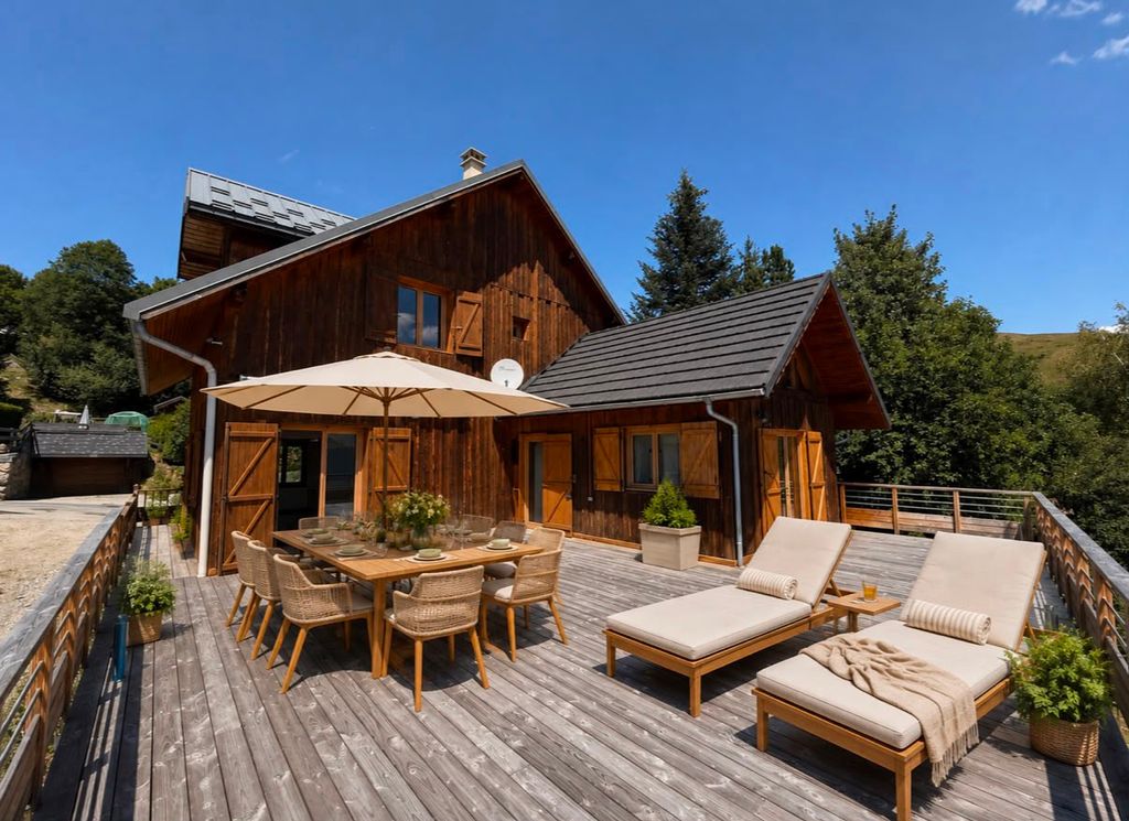 Property photo 2 of 28 The Chalet For Sale
