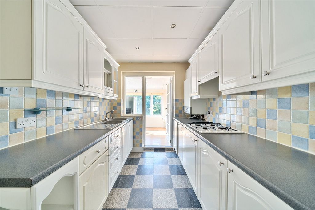 Property photo 3 of 21 Picture No. 29