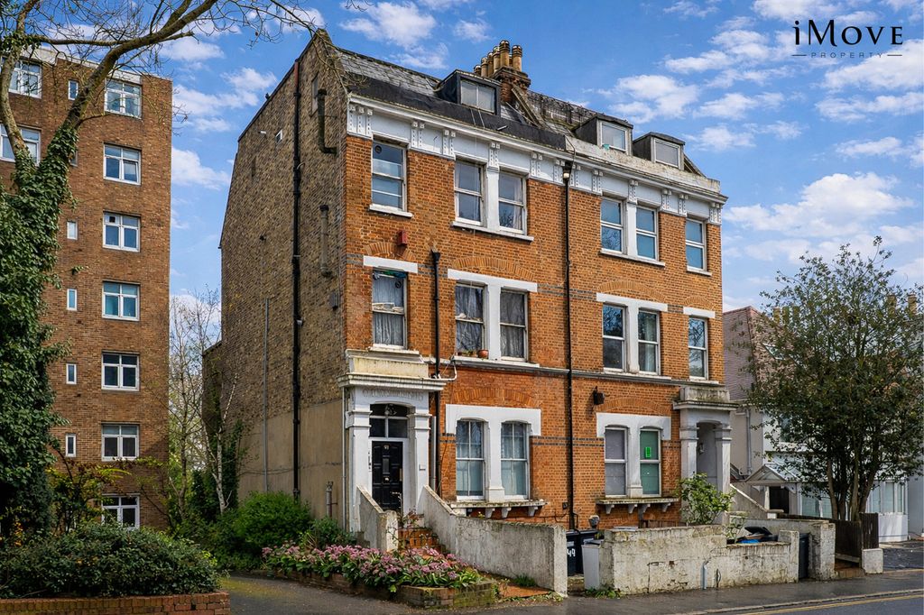 Property photo 2 of 23