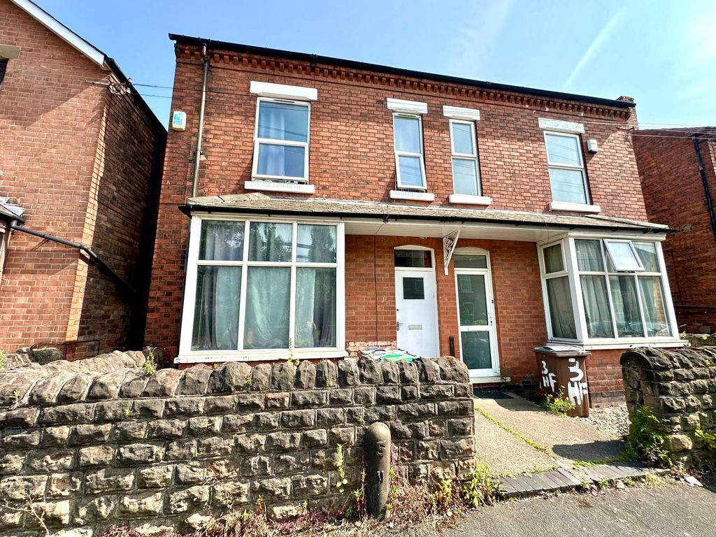 Property photo 1 of 5