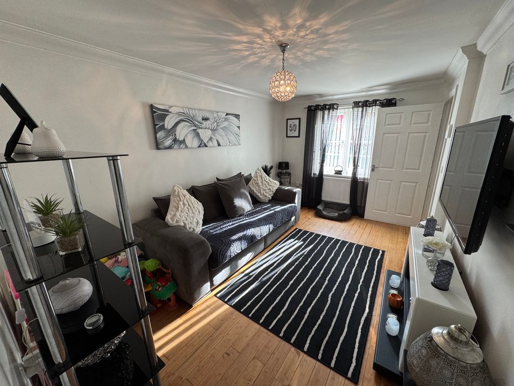 Property photo 3 of 19