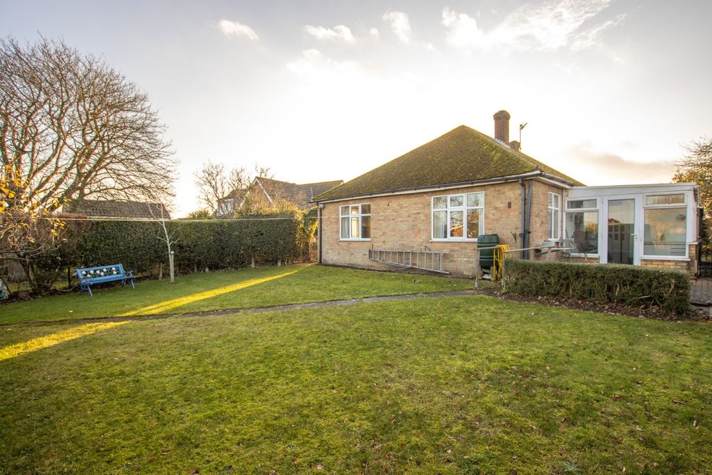 Property photo 3 of 31 4696296