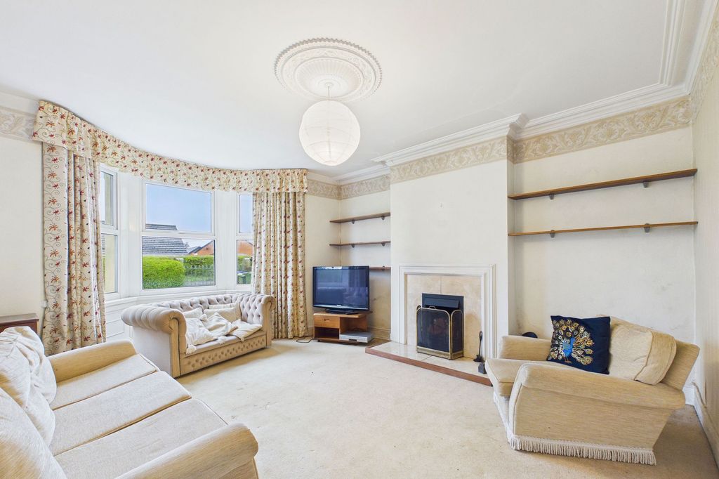 Property photo 3 of 21