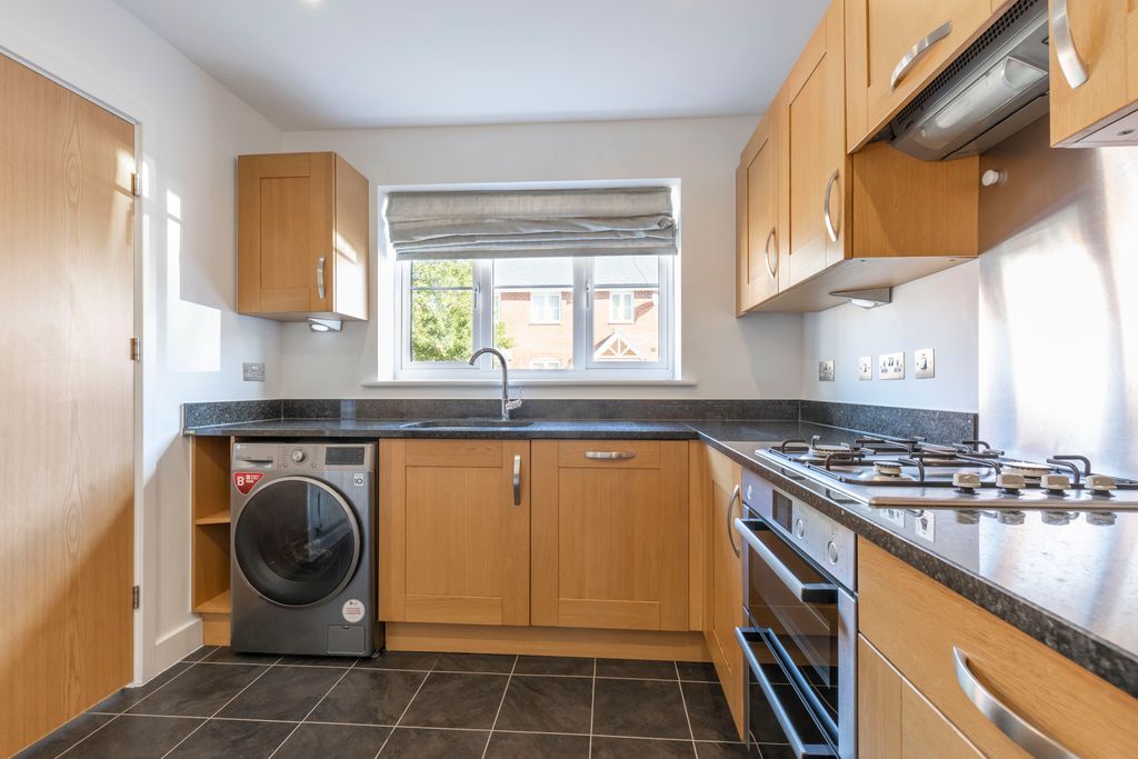 Property photo 2 of 12