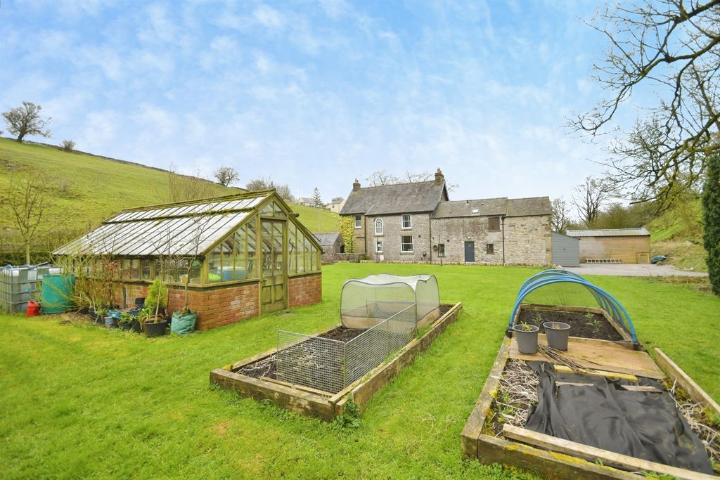 Property photo 3 of 38