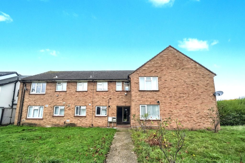 Property photo 1 of 22 10 Hudson Rd, Hayes, Middlesex, Ub3 5El