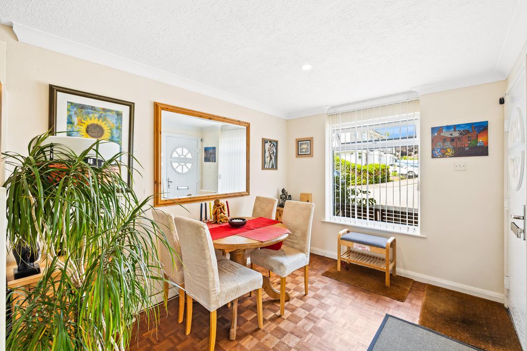 Property photo 3 of 13 Dining Room