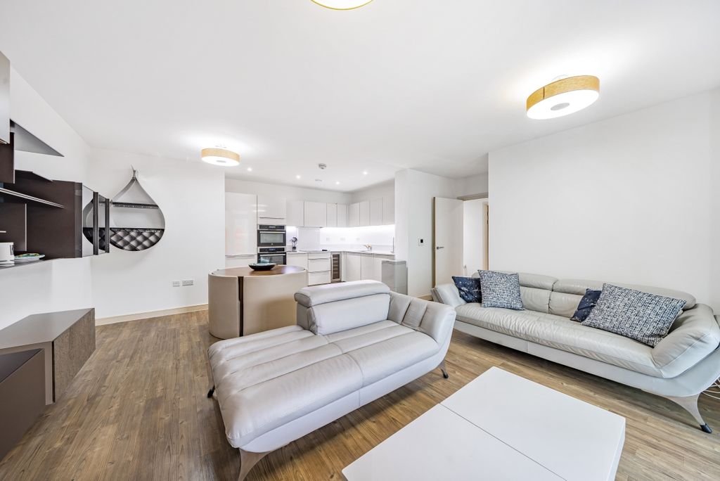 Property photo 3 of 18 1115101 (18)