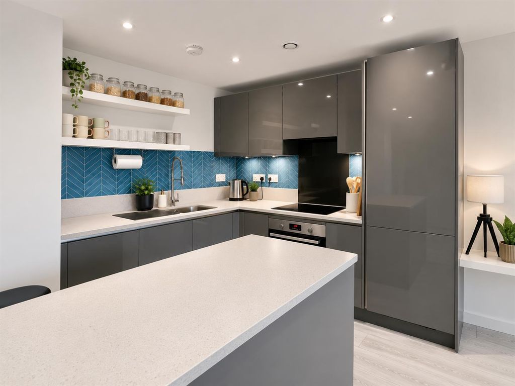 Property photo 2 of 11 Kitchen