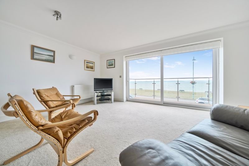 Property photo 3 of 17 Open Plan Lounge/Kitchen/Dining Room