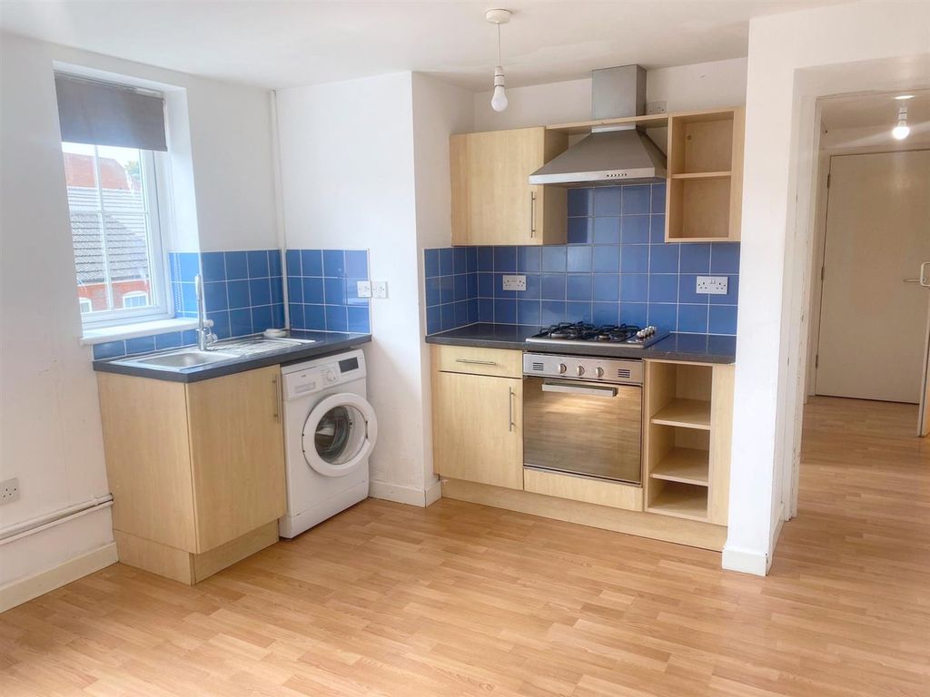 Property photo 1 of 7 Kitchen.Jpg