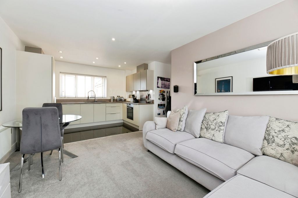 Property photo 3 of 10 Open Plan Living