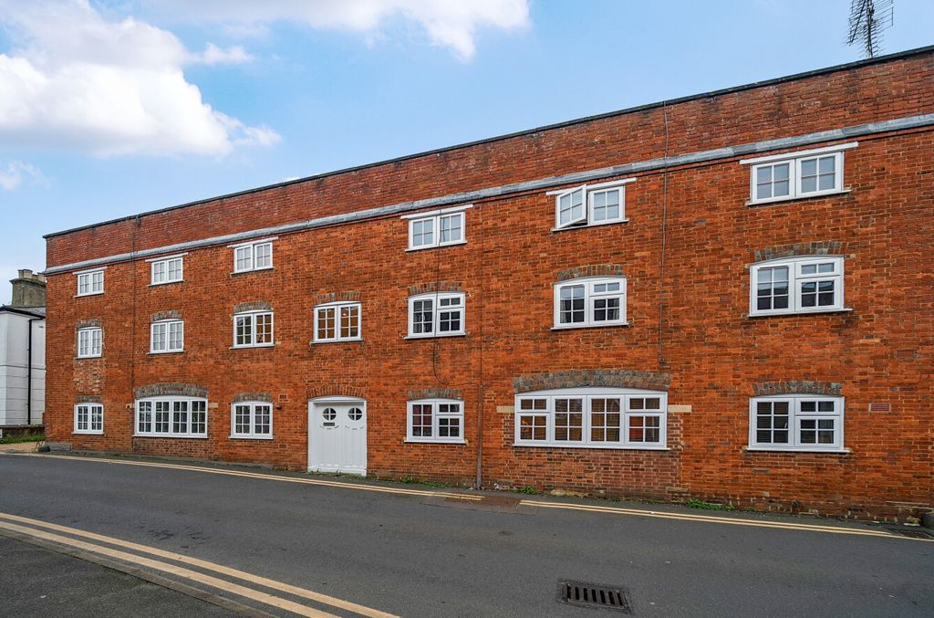 Property photo 1 of 11 1394987-10-694A97...