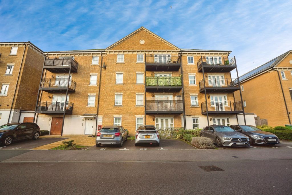 Property photo 1 of 14 Front View