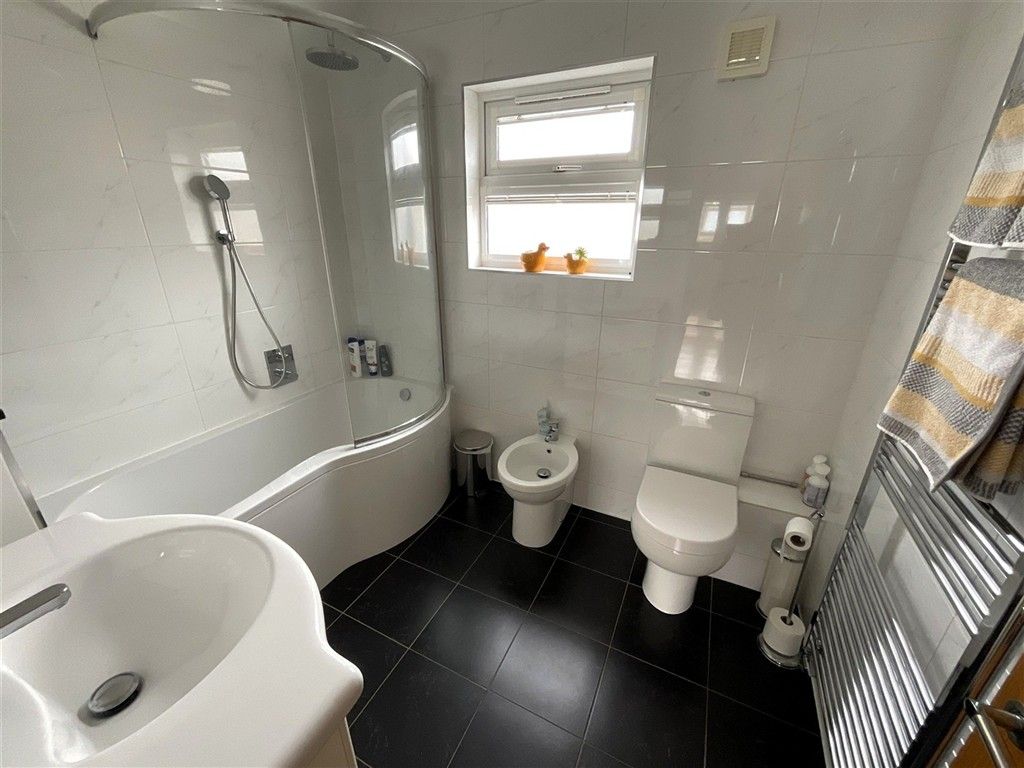 Additional image 10 of 4 bed chalet for saleRoderick Avenue, Peacehaven, East Sussex BN10