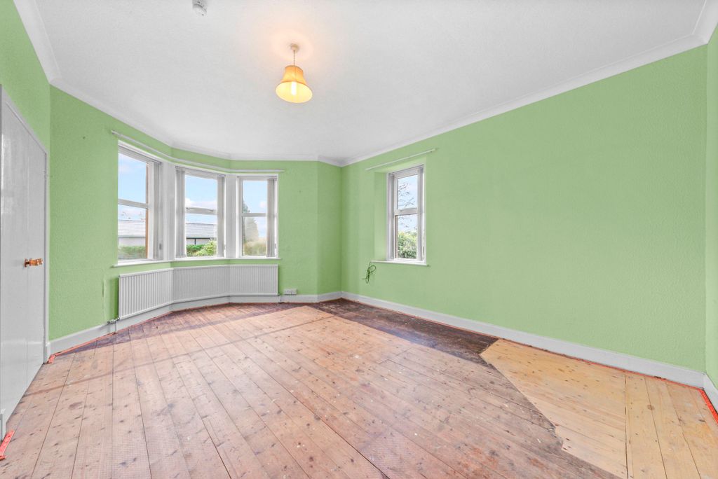 Property photo 3 of 23