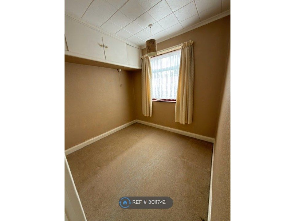 Property photo 3 of 12 Bedroom