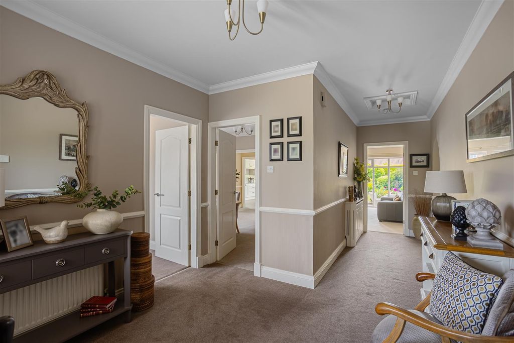 Property photo 2 of 62 6_Main_Street_Select_4.Jpg