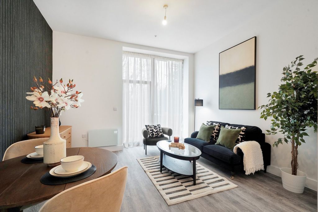 Property photo 1 of 17 Picture No. 18