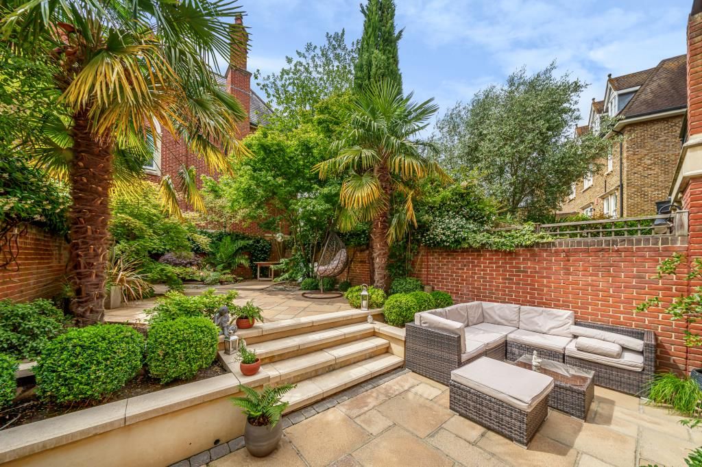 Property photo 2 of 10 Garden View