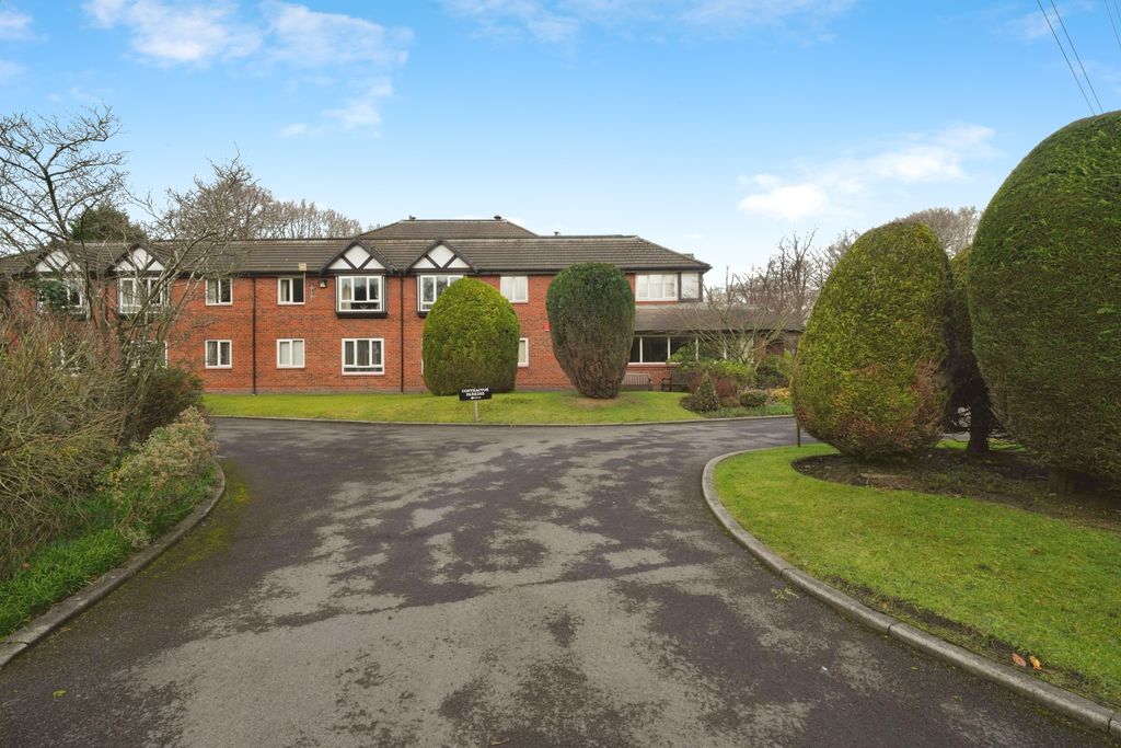 Property photo 1 of 15 Gardens