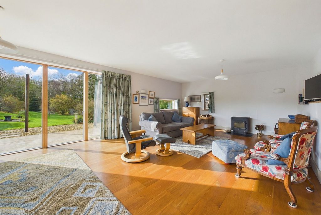 Property photo 3 of 50