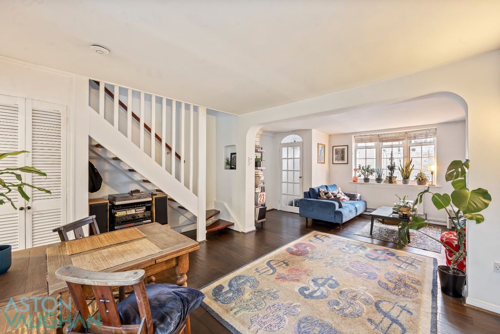 Property photo 2 of 22 4662343