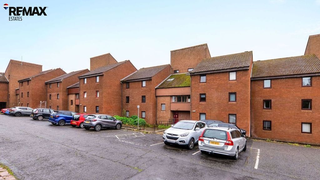 Property photo 1 of 32 Outside/Car Park