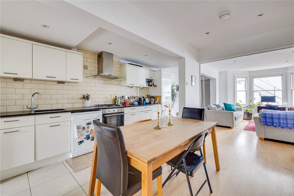 Property photo 2 of 11 Picture No. 04