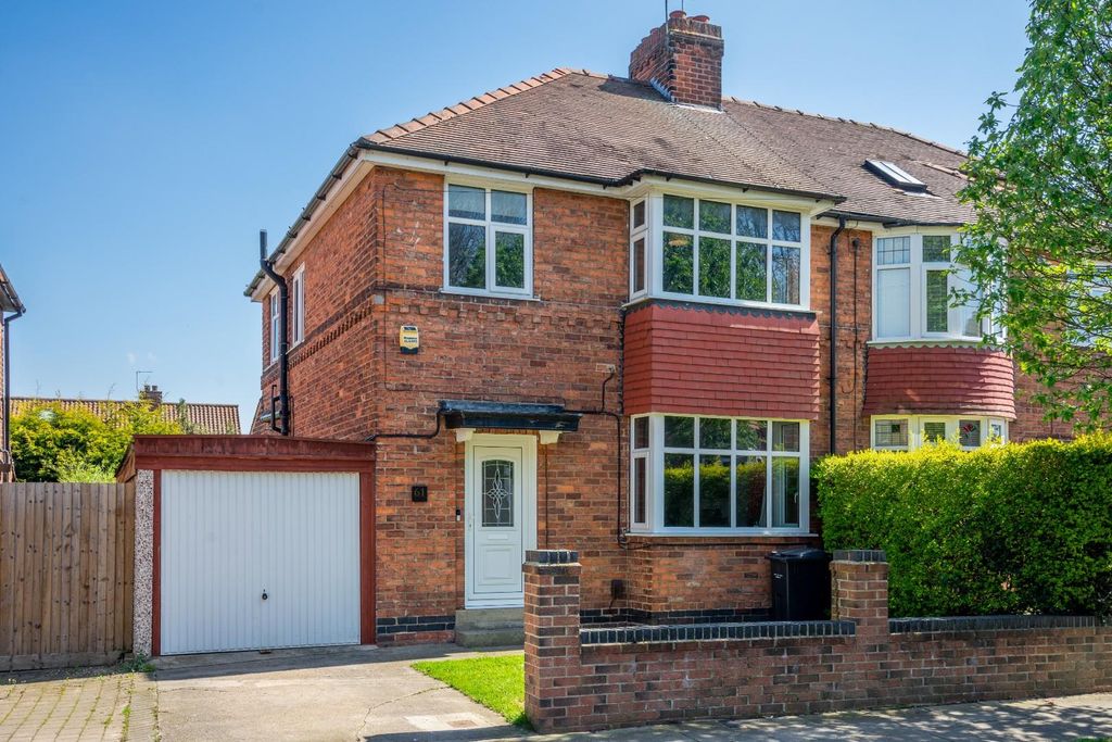 Property photo 1 of 11 Grantham Dr-19.Jpg