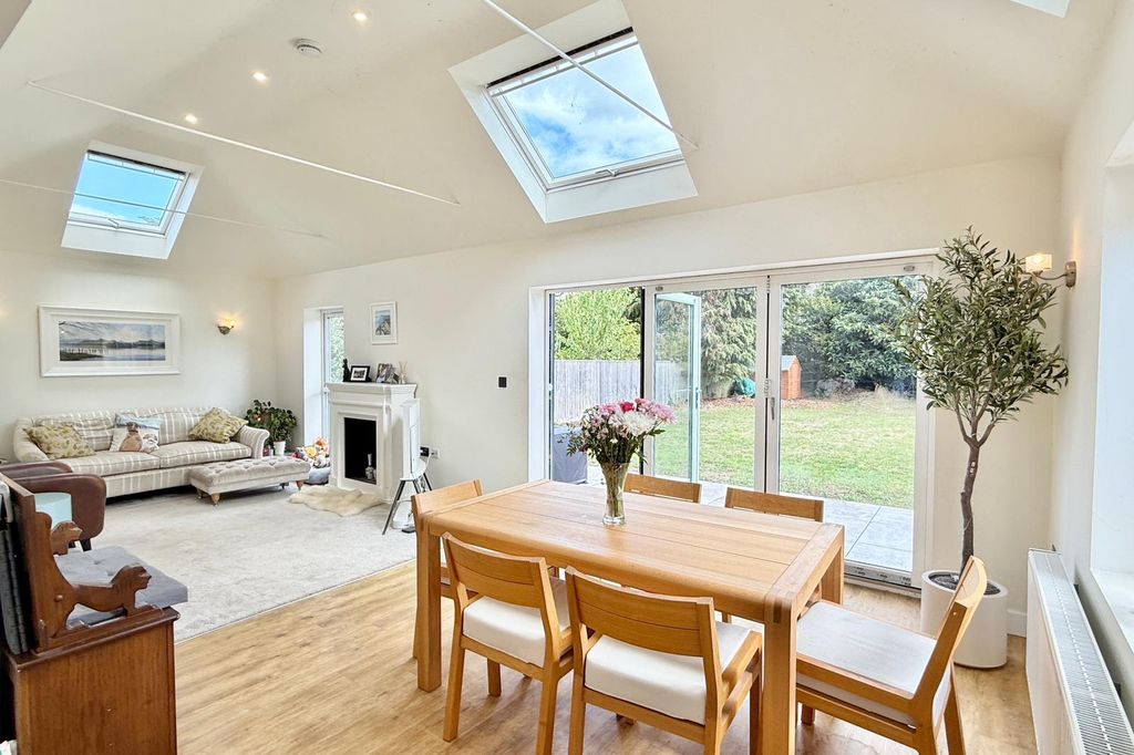 Property photo 3 of 25 Gallery