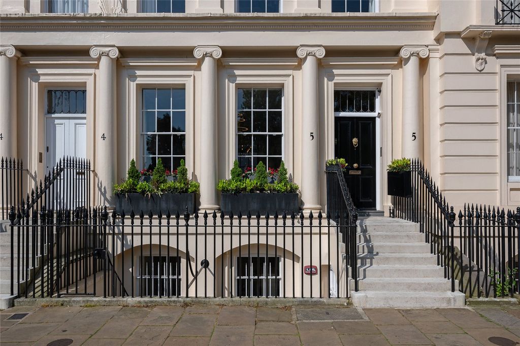 Property photo 2 of 27 Picture No. 63