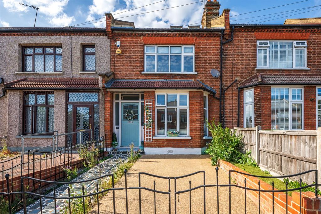Property photo 1 of 19