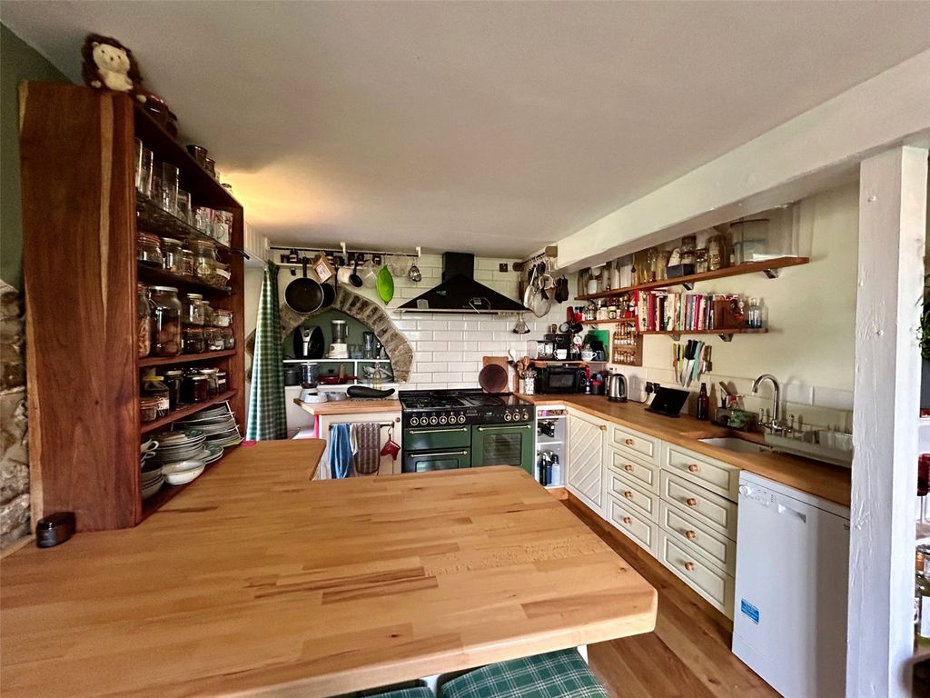 Property photo 3 of 13 Picture No. 16