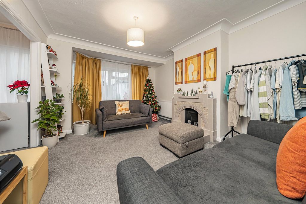 Property photo 2 of 13 Picture No. 11