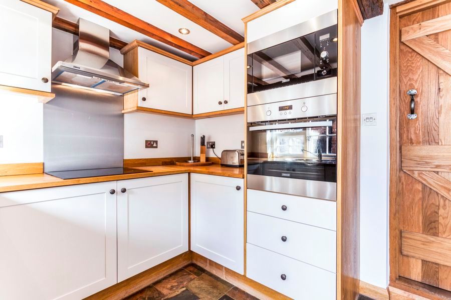 Property photo 3 of 9 5A7273F6-39cd-4Ed6-B