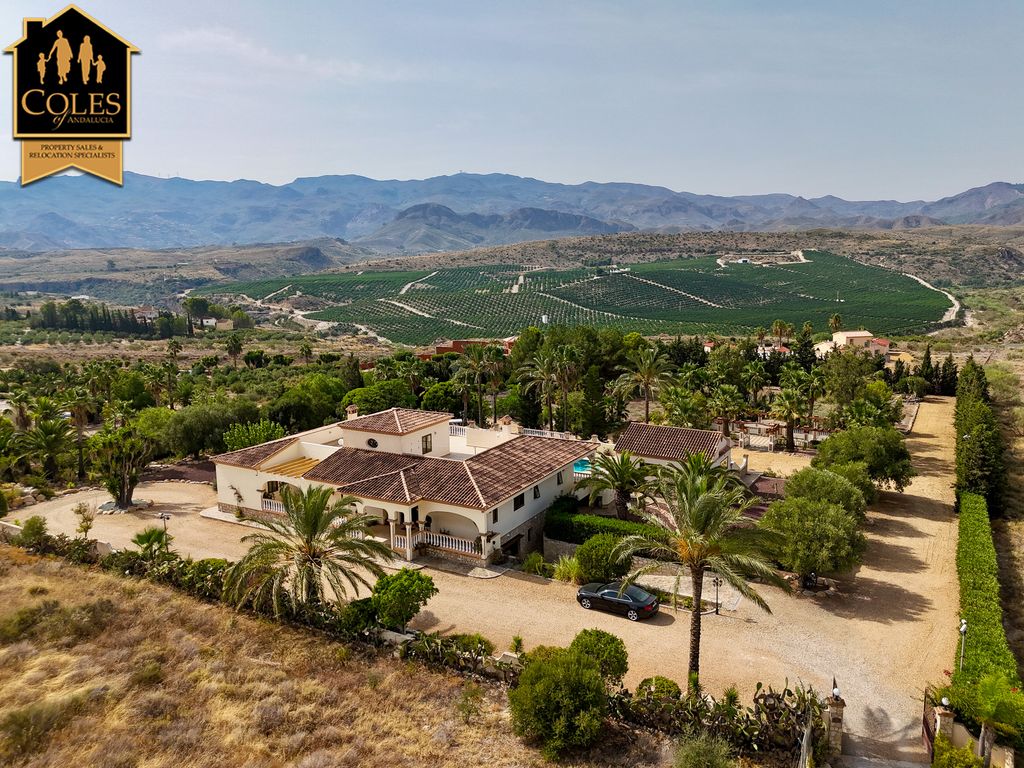 Property photo 2 of 78