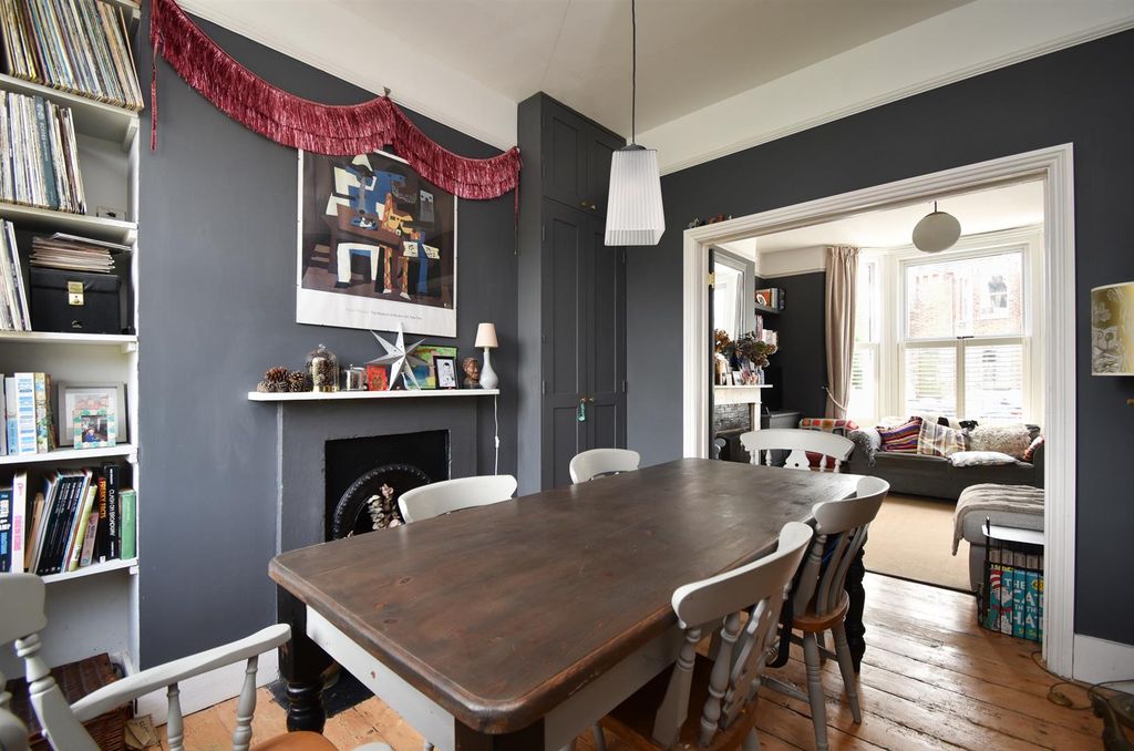 Property photo 2 of 23 Dining Room