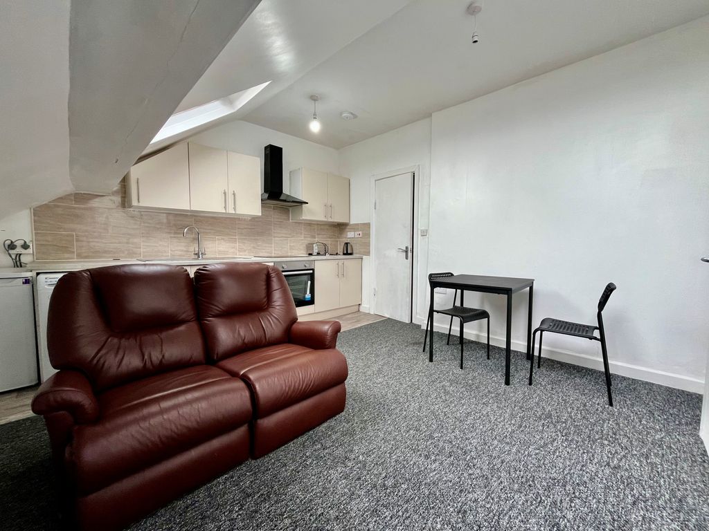 Property photo 2 of 5 Image