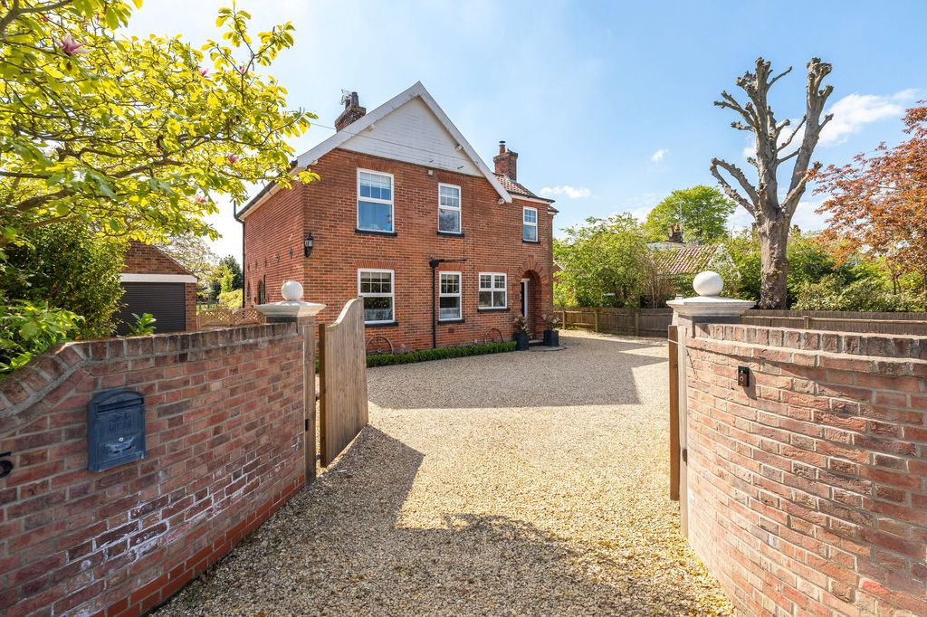 Property photo 1 of 30