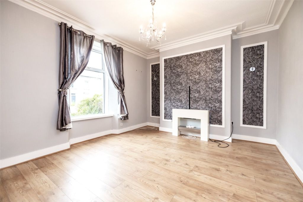 Property photo 2 of 9 Photo 2