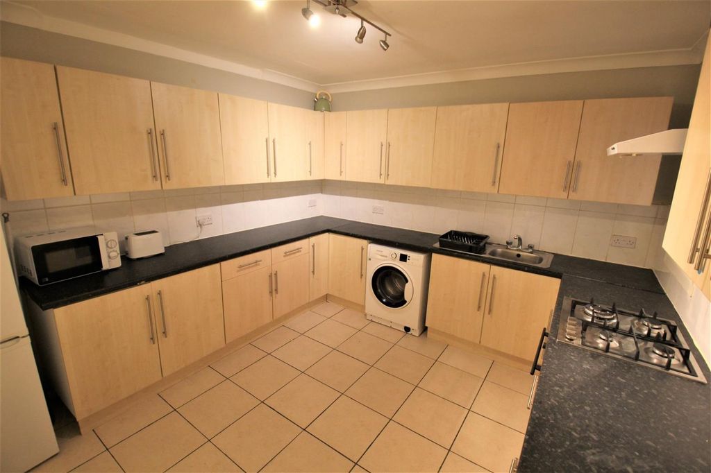 Property photo 2 of 12 Img_9808.Jpg