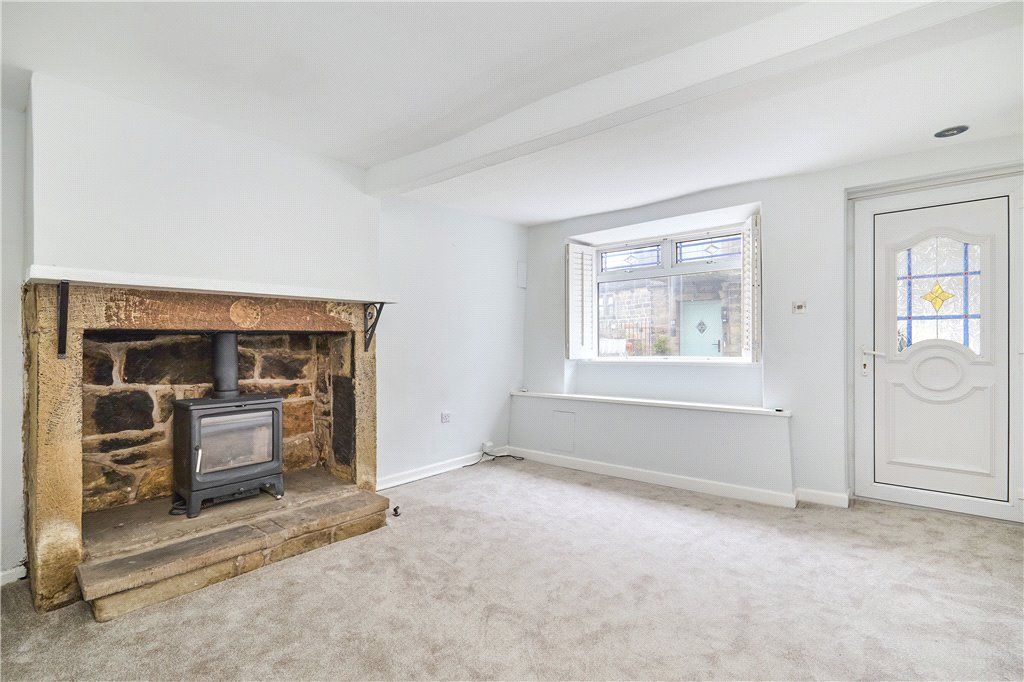 Property photo 2 of 10 Living Room