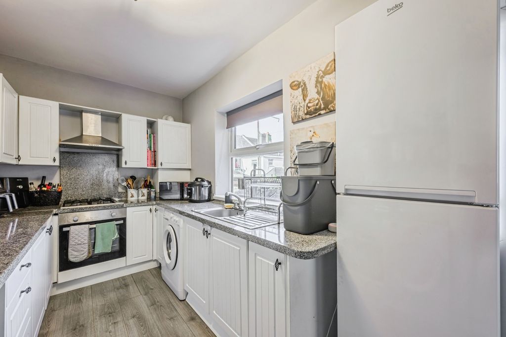 Property photo 3 of 15 Pbox-Img.Jpg