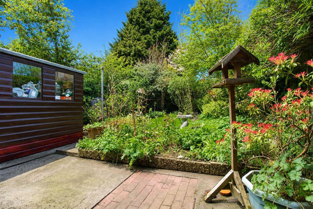 Property photo 2 of 12 42 Wilton Garden Back.Png