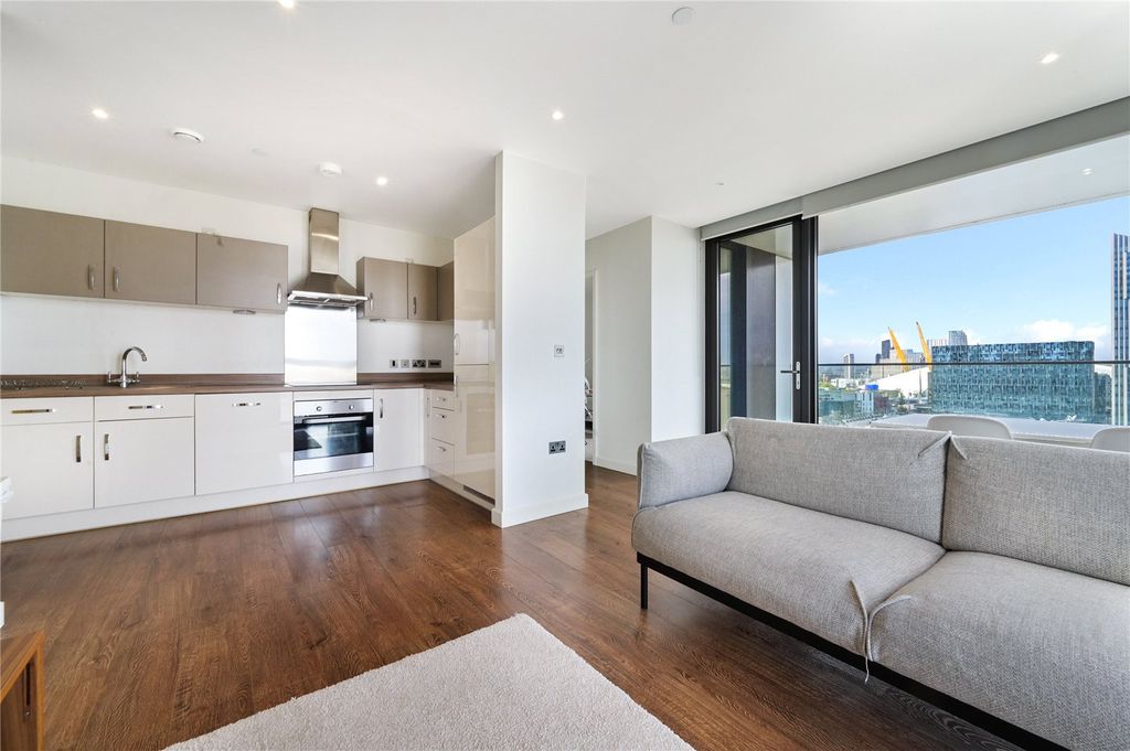Property photo 1 of 12 Barge Walk